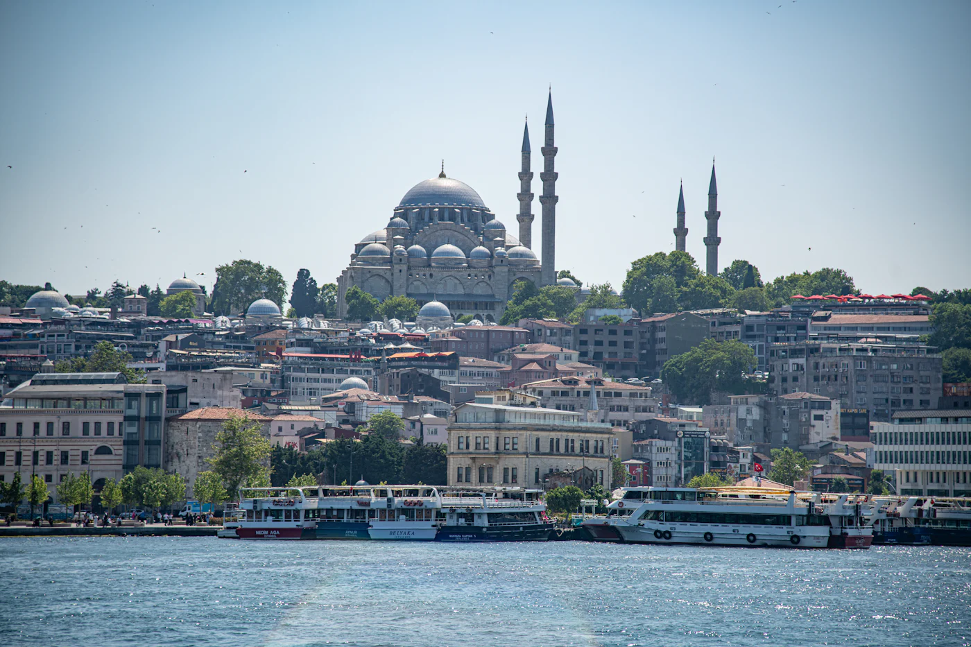 Moschea di Solimano e il porto di Eminönü a Istanbul